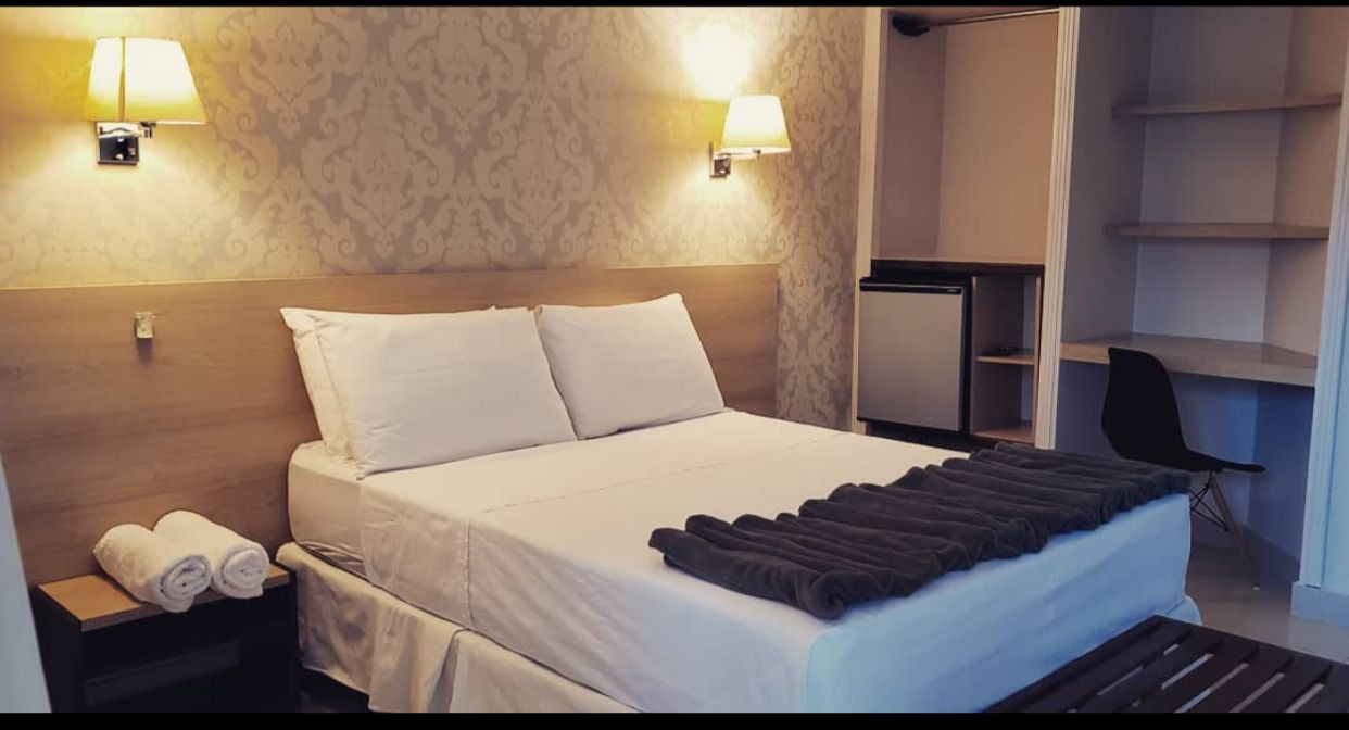 Serranos Park Hotel