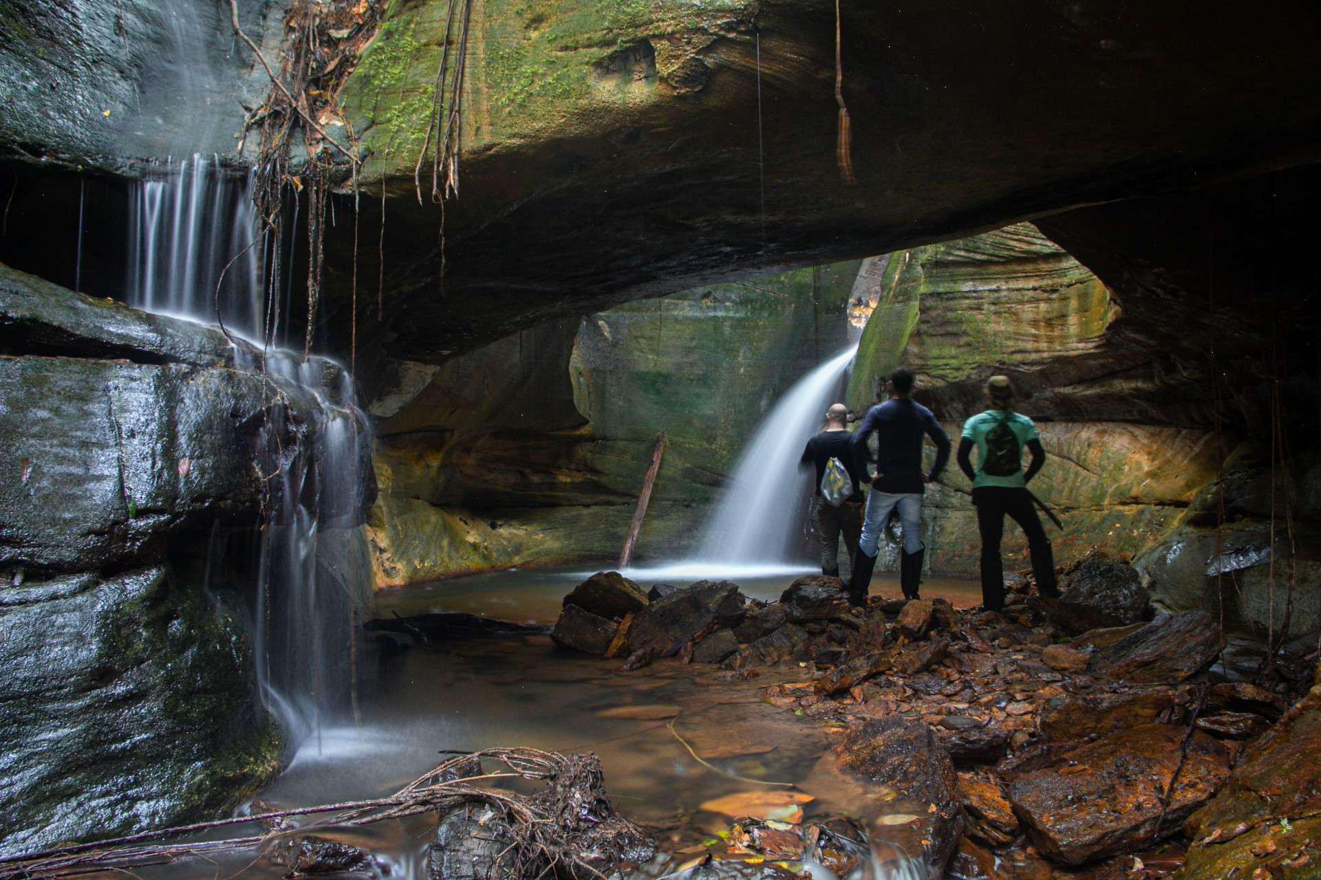 Cachoeira do Kael- Gruta