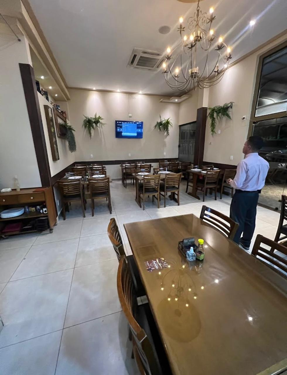 Tins Mania - Restaurante & Pizzaria