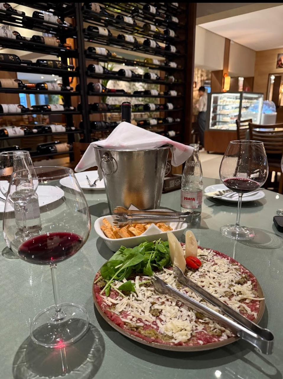 Tins Mania - Restaurante & Pizzaria